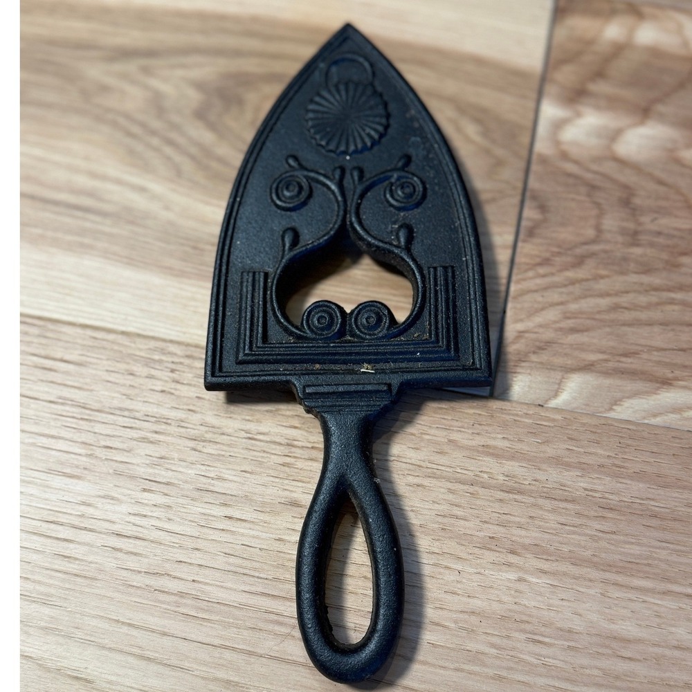 Atlanta Stove Works Trivet Black Cast Iron S-21 Sad Iron Stand Cottagecore